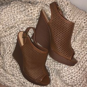 Brown wedges